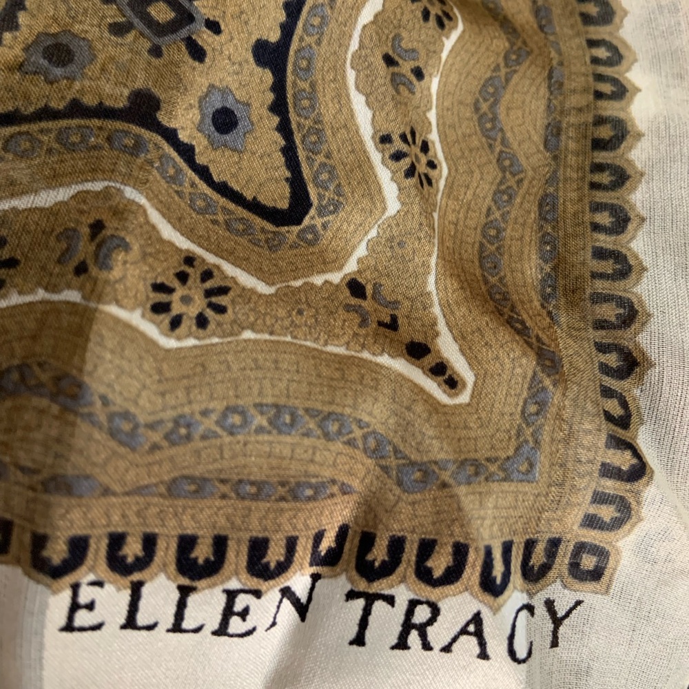 Ellen Tracy scarf 100% silk